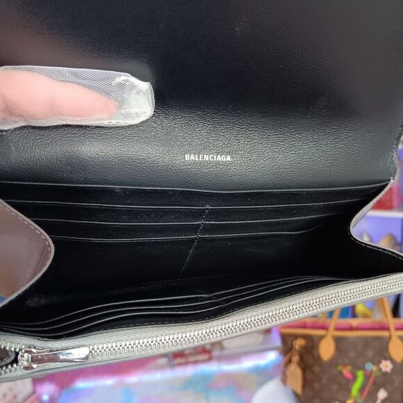 Balenciaga Chrome Silver Leather Large Size Bi-Fold Snap Wallet Men’s Women’s Fu - Picture 11 of 15